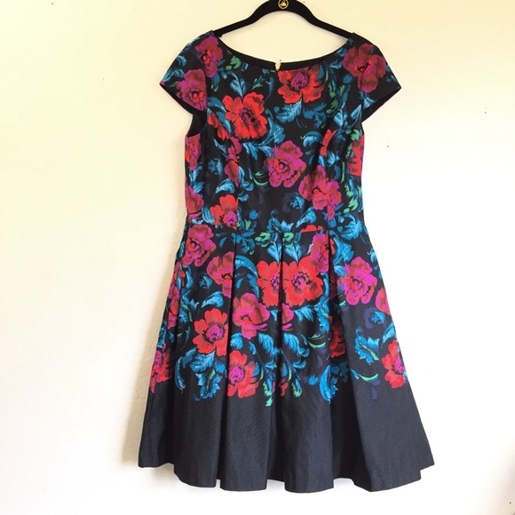 Eliza J Dresses & Skirts - Eliza J Floral Print Dress Size 10
